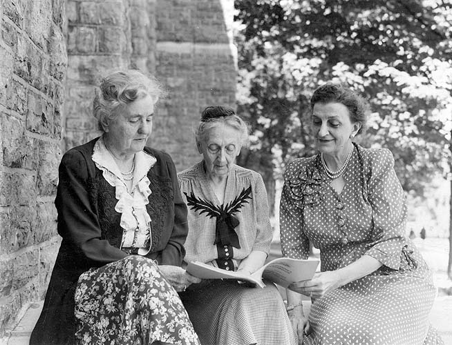 Ella Agnew, Mrs. Mary Moore Davis, Maude Wallace
